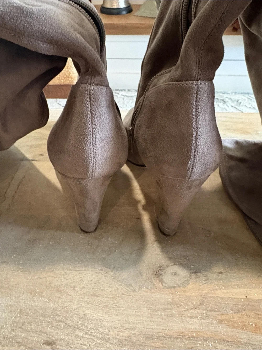 N/A elegant taupe
